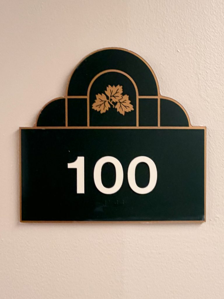 105 Honey Locust Ln, Apt 100
